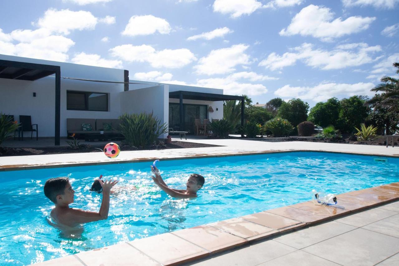 Heated & Shared Pool Villa Matriana 36A, North Shore Villas Lajares Buitenkant foto