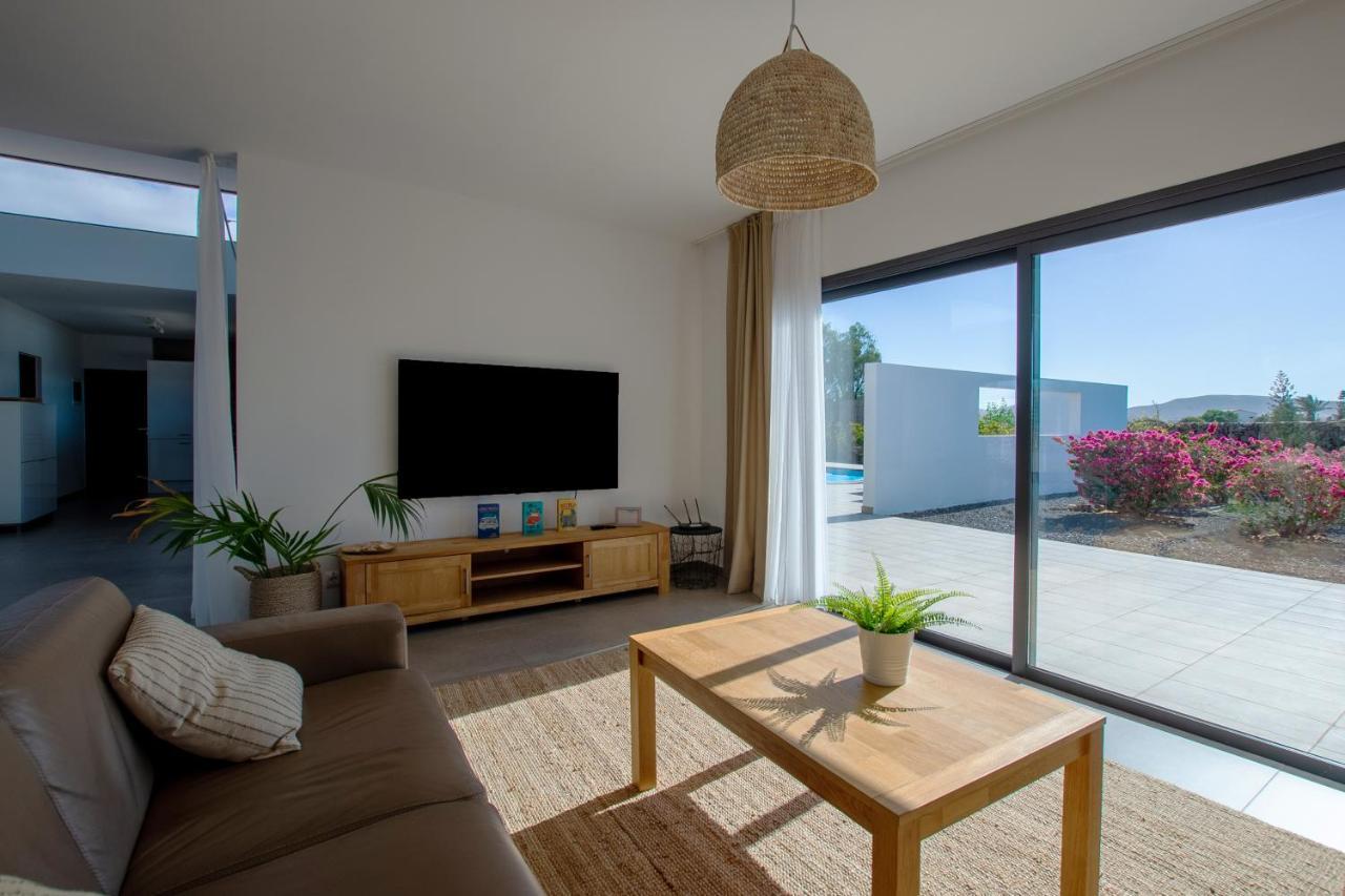 Heated & Shared Pool Villa Matriana 36A, North Shore Villas Lajares Buitenkant foto